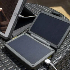 PANNEAU SOLAIRE AVEC BATTERIE ADVENTURER II -Club Aviron Magasin panneau solaire avec batterie adventurer ii 6